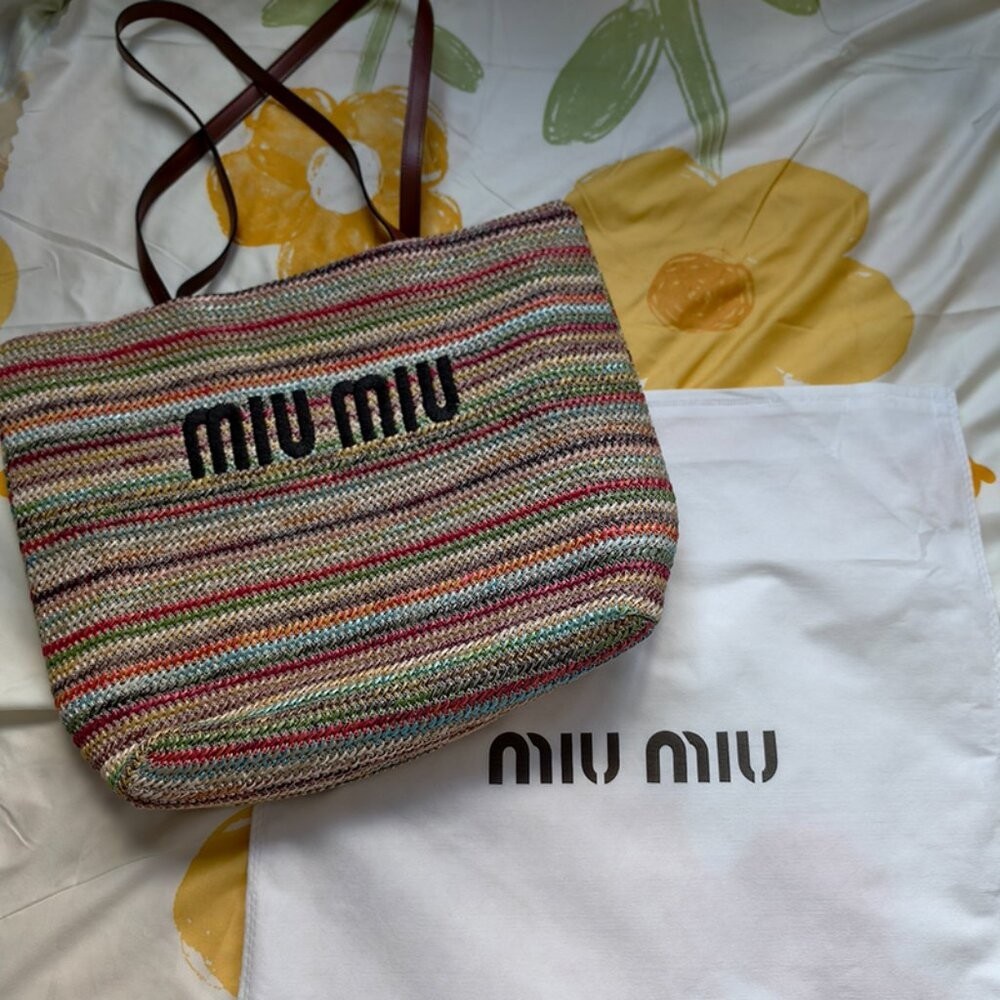 🥨Miu Miu Embroidered Woven Beach Tote Bag - Picture 2 of 7